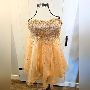 Gorgeous grad dress